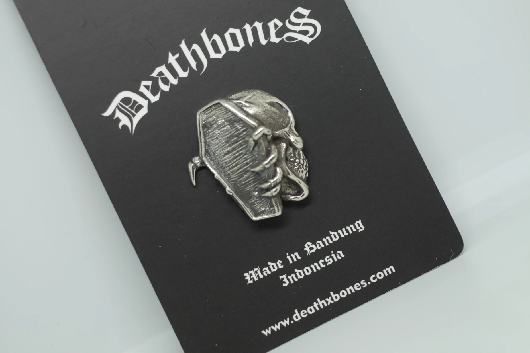 Deathbones X Riddick Pins - Image 2